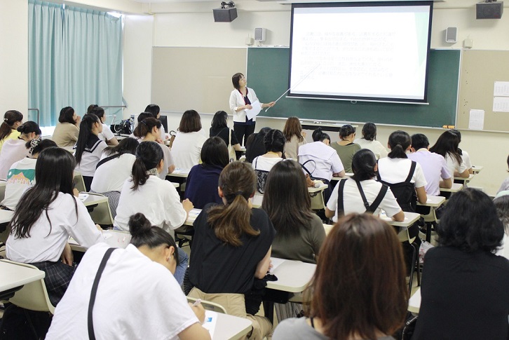 小論文対策講座の様子